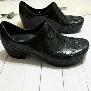 dansko plastic clogs